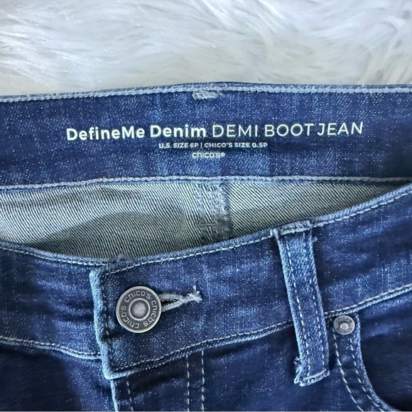 Chico’s .5 Petite Bootcut Define Me Denim Demi Boot Jeans Size 6 P Dark Wash - Picture 5 of 7